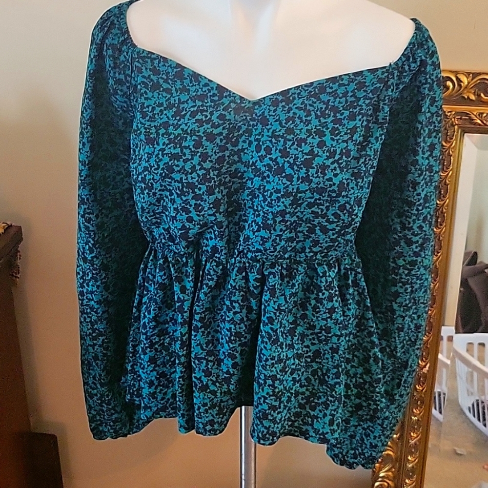 Ava & Viv Size X (Plus Size 0) Peplum Top, green and black